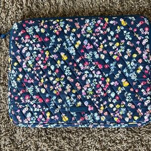 Vera Bradley Navy Floral Quilted laptop Case